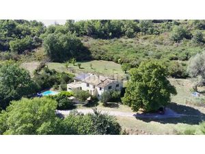 Maison restaurée en pleine nature et à 10 minutes des commodités