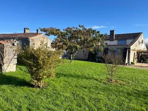 Vente maison 6 pièces 190 m² à Angeac-Charente (16120)  199 900 €