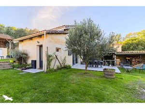 Vente maison 5 pièces 146 m² à Branne (33420)  294 720 €