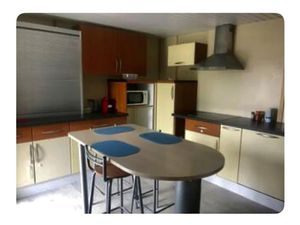 Location meublée maison 3 pièces 92 m² à Pont-sur-Sambre (59138)  1 400 €