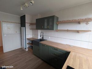 Location meublée appartement 3 pièces 63 m² Vélizy-Villacoublay (78140)