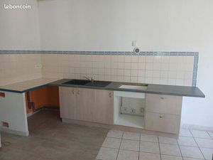 T3 économique/isolé  clim  cuisine meublée  88m2  centre ville