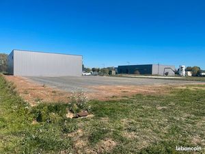 Location terrain divisible pour stockage non polluants AUX ARTIGUES DE LUSSAC