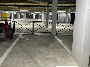 Parking Romainville - Proche Metro 5
