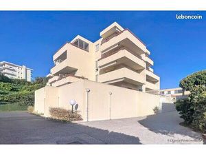 Garage à vendre – Cagnes-sur-Mer  Rue des Chênes