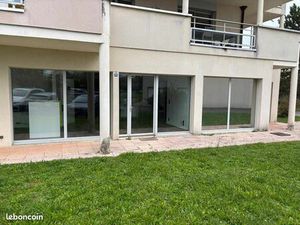 Local commercial 81 m²