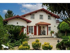 Maison de luxe à vendre à Saint-Pée-sur-Nivelle