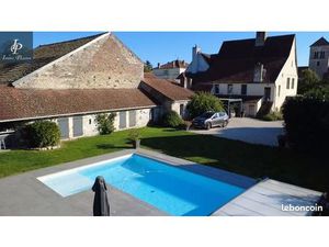 Propriété 10 pièces 270 m²