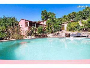 Villa 7 pièces 201 m²