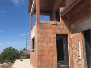 Maison 7 pièces de 240m2