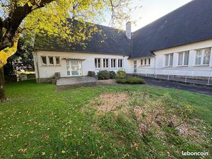 Bureaux 355 m² PLEYBEN