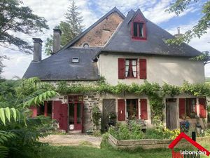 Maison 16 pièces 323 m²