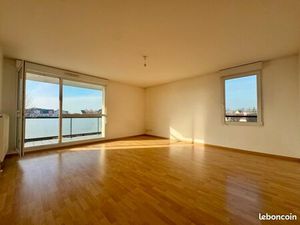 Appartement Lumineux 4 pièces - Terrasse - Calme - Eckbolsheim