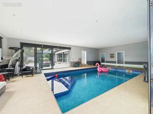 Maison 7 pièces 400 m²