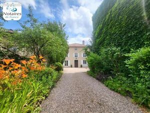 Maison 15 pièces 485 m²