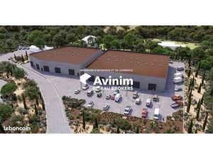 Local 1380 m² Montauroux