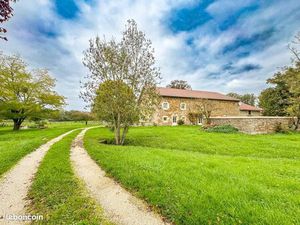 Maison 5 pièces 248 m²