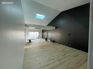 Local 280 m² La Roche-de-Glun