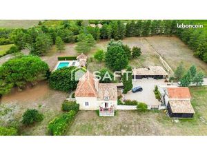 Propriété 11 pièces 300 m²