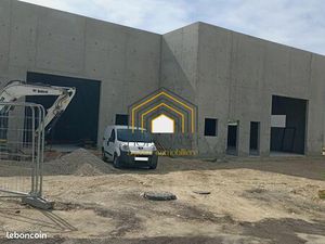 Local 225 m² Morestel