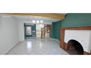 A LOUER - LONGAGES - Appartement T4 de 89 m² avec cour privative - G674