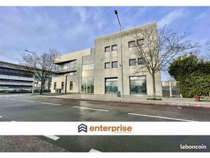 Bureaux 64 m²