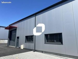 Local d'activité 220 m²