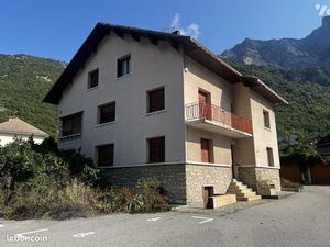 Immeuble 297 m² ST JULIEN MONT DENIS