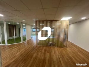 Bureaux 360 m²