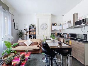 Vente immeuble 10 pièces 192 m² à Bailleul (59270)  314 700 €