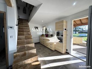 Propriété 4 pièces 150 m²