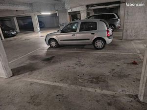 Place de parking couvert