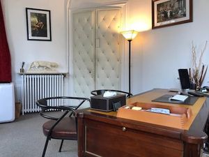 Location locaux professionnels 2 pièces 12 m² à Oyonnax (01100)  220 €