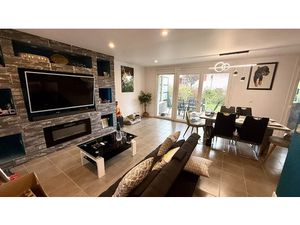 Location meublée appartement 3 pièces 70 m² à Thoiry (01710)  1 800 €