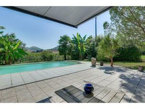 A IHOLDY Maison 140M² 4 chambres et son Jardin de 1040m² avec piscine et vue montagnes