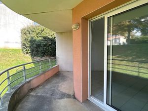 Appartement à louer 2 pièces 48.86 m² - Exireuil (79) - 470€