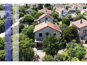 Vente maison 4 pièces 202 m² à Venissieux (69200)  284 000 €