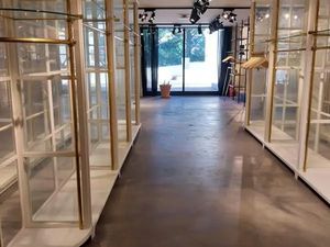 Local Commercial Célony