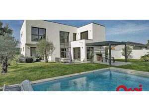 Maison avec piscine et terrasse Fontaines-Saint-Martin (69)