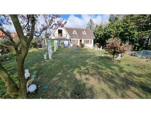 Réf 3878 Pavillon individuel sur sous sol complet dans village recherché