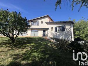 Vente Demeure d'exception Piscine à Rauzan (33420) : à vendre Piscine / 162m² Rauzan