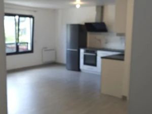 Location appartement 2 pièces 60 m² à Sevran (93270)  1 090 €