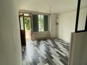 Location appartement 1 pièce 27 m² à Saint-Mammès (77670)