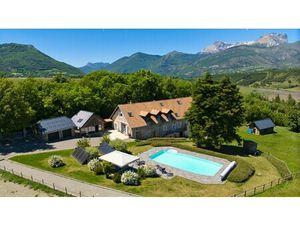 Villa de luxe à vendre à Manteyer