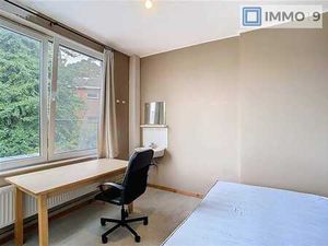 Chambre dans une maison