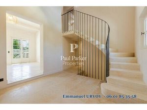 Maison de luxe à vendre à Saint-Étienne-du-Grès