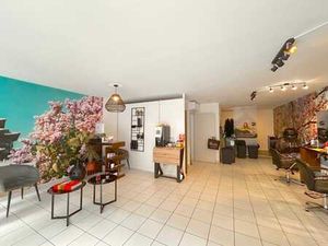 Immeuble commercial bien situé à Ninove