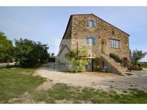 Mas Provençal du XVIII avec Gîtes