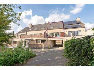 Appartement duplex avec terrasse dans le centre de Meerbeek