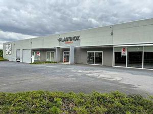 Bâtiment de locaux professionnels à louer à Courtrai